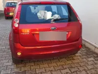 Usata Ford Fiesta 75 CV (55 kW) 2008 Rosso Utilitaria