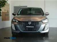 Usata Peugeot 208 Allure 101 CV (74 kW) 2025 Grigio Utilitaria