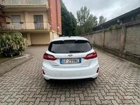 Usata Ford Fiesta Titanium 75 CV (55 kW) 2021 Bianco Utilitaria
