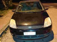 Begagnad Ford Fiesta 75 HK (55 kW) 2003 Svart Halvkombi