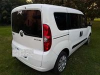Usata Opel Combo 120 CV (88 kW) 2012 Monovolume