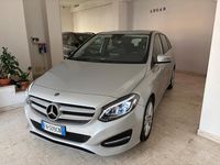 Usata Mercedes B200 Premium 136 CV (100 kW) 2018 Argento Monovolume
