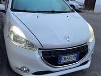 Occasion Peugeot 208 Active 92 ch (67 kW) 2014 Blanc Citadine