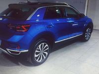 Usata VW T-Roc R-line 116 CV (85 kW) 2023 Blu/azzurro SUV