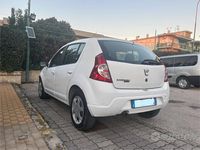 Usata Dacia Sandero 75 CV (55 kW) 2008 Bianco Utilitaria
