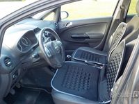 Usata Opel Corsa 75 CV (55 kW) 2013 Grigio Berlina