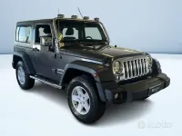 Usata Jeep Wrangler Sport 200 CV (147 kW) 2014 Grigio metallizzato SUV