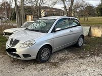 Usata Lancia Ypsilon 90 CV (66 kW) 2006 Grigio Utilitaria