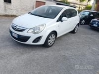 Usata Opel Corsa 75 CV (55 kW) 2012 Bianco Berlina