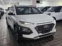 Usata Hyundai Kona Xpossible 101 CV (74 kW) 2020 Dark metal white SUV