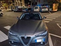 Usata Alfa Romeo Giulia 150 CV (110 kW) 2018 Grigio Berlina