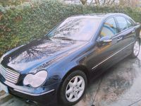 Usata Mercedes C220 143 CV (105 kW) 2002 Blu Berlina