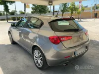 Usata Alfa Romeo Giulietta Super 120 CV (88 kW) 2018 Grigio Utilitaria
