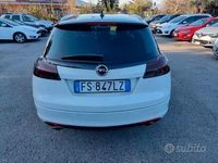 Usata Opel Insignia 194 CV (142 kW) 2012 Bianco Berlina