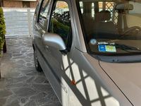 Usata Opel Agila 75 CV (55 kW) 2005 Grigio Monovolume