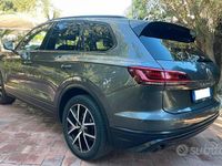 Usata VW Touareg 2019 Grigio SUV