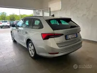 Usata Skoda Octavia Executive 150 CV (110 kW) 2022 Grigio Station wagon