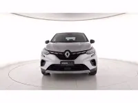 Usata Renault Captur Techno 101 CV (74 kW) 2023 Grigio chiaro SUV