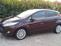 Usata Ford Fiesta Titanium 92 CV (67 kW) 2009 Viola Utilitaria