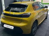 Usata Peugeot 208 102 CV (75 kW) 2021 Giallo Utilitaria