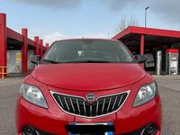 Usata Lancia Ypsilon 69 CV (50 kW) 2022 Rosso Utilitaria