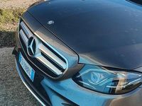 Usata Mercedes E220 194 CV (142 kW) 2016 Grigio Berlina