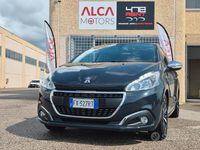 Usata Peugeot 208 Signature Sky 102 CV (75 kW) 2019 Grigio Utilitaria
