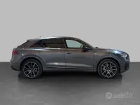Usata Audi Q8 S-Line 286 CV (210 kW) 2025 Grigio daytona perlato SUV