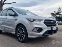 Usata Ford Kuga ST-Line 120 CV (88 kW) 2018 Grigio SUV