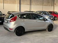 Usata Ford Fiesta Titanium 60 CV (44 kW) 2010 Bianco Utilitaria
