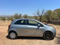 Usata Toyota Yaris Sol 69 CV (50 kW) 2007 Argento Utilitaria