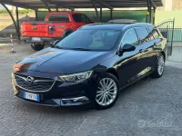Usata Opel Insignia Innovation 136 CV (100 kW) 2018 Blu Station wagon