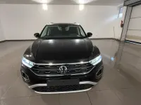 Nuova VW T-Roc Edition 150 CV (110 kW) 2026 0e0e  grenadill black met. SUV