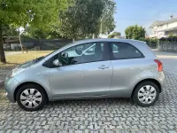 Usata Toyota Yaris Sol 90 CV (66 kW) 2006 Utilitaria