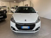 Usata Peugeot 208 Allure 82 CV (60 kW) 2019 Bianco Utilitaria