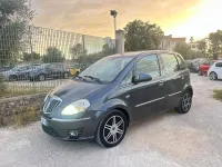 Usata Lancia Musa 95 CV (69 kW) 2012 Grigio Monovolume