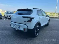 Usata Kia Stonic Style 116 CV (85 kW) 2025 Bianco pastello SUV