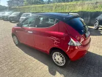 Usata Lancia Ypsilon Silver 69 CV (50 kW) 2017 Rosso Utilitaria