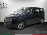 Usata VW Multivan Life 150 CV (110 kW) 2022 Blu Monovolume