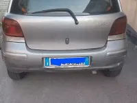 Usata Toyota Yaris 90 CV (66 kW) 2005 Grigio Utilitaria