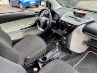 Gebraucht Toyota iQ Lounge 68 PS (50 kW) 2012 Schwarz Kleinwagen