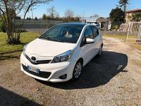 Second-hand Toyota Yaris 90 CP (66 kW) 2012 Alb Hatchback