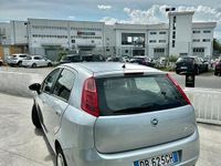 Usata Fiat Grande Punto 75 CV (55 kW) 2005 Grigio Utilitaria