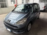 Usata Peugeot 1007 73 CV (53 kW) 2008 Grigio Monovolume