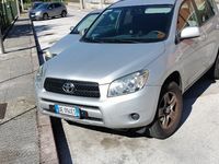 usata Toyota RAV4 2.0i 16V cat 5 porte