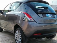Usata Lancia Ypsilon Gold 86 CV (63 kW) 2013 Grigio Utilitaria