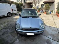 Begagnad Mini ONE 90 HK (66 kW) 2002 Grå Halvkombi