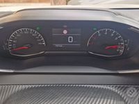 Usata Peugeot 2008 Allure 102 CV (75 kW) 2020 Bianco SUV