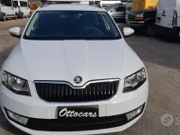 Usata Skoda Octavia Executive 110 CV (80 kW) 2017 Bianco Station wagon