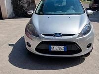 Usata Ford Fiesta 70 CV (51 kW) 2009 Grigio Berlina
